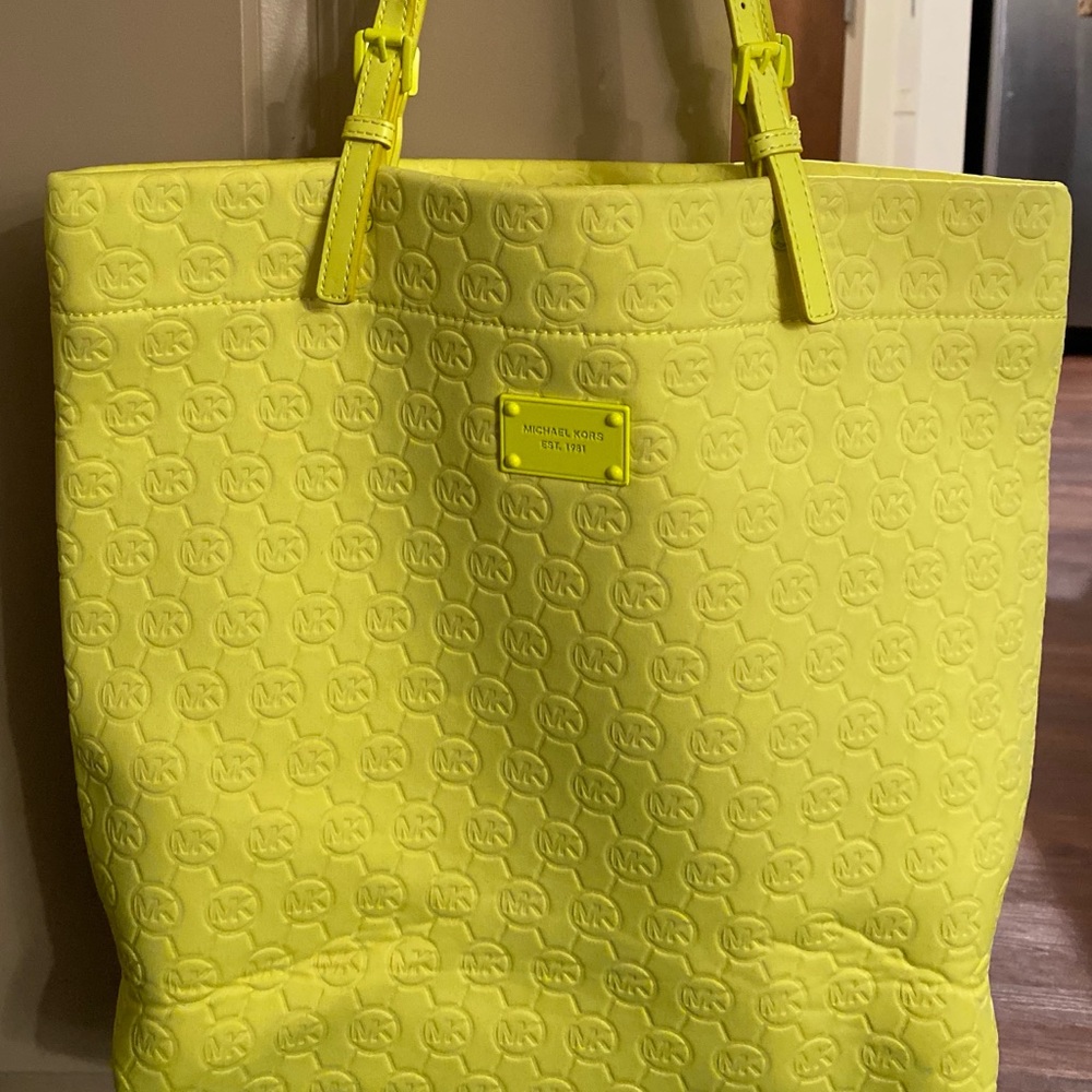 NWOT Michal Kors Neon Yellow Neoprene Tote Bag